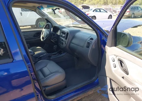 2005 Ford Escape Xlt from USA, damaged, VIN 1FMCU93105KA09251